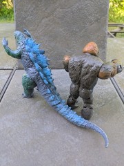 Lot of 2 Playmates Monsterverse Godzilla VS Kong Battle Damage 6″ ToHo Figures