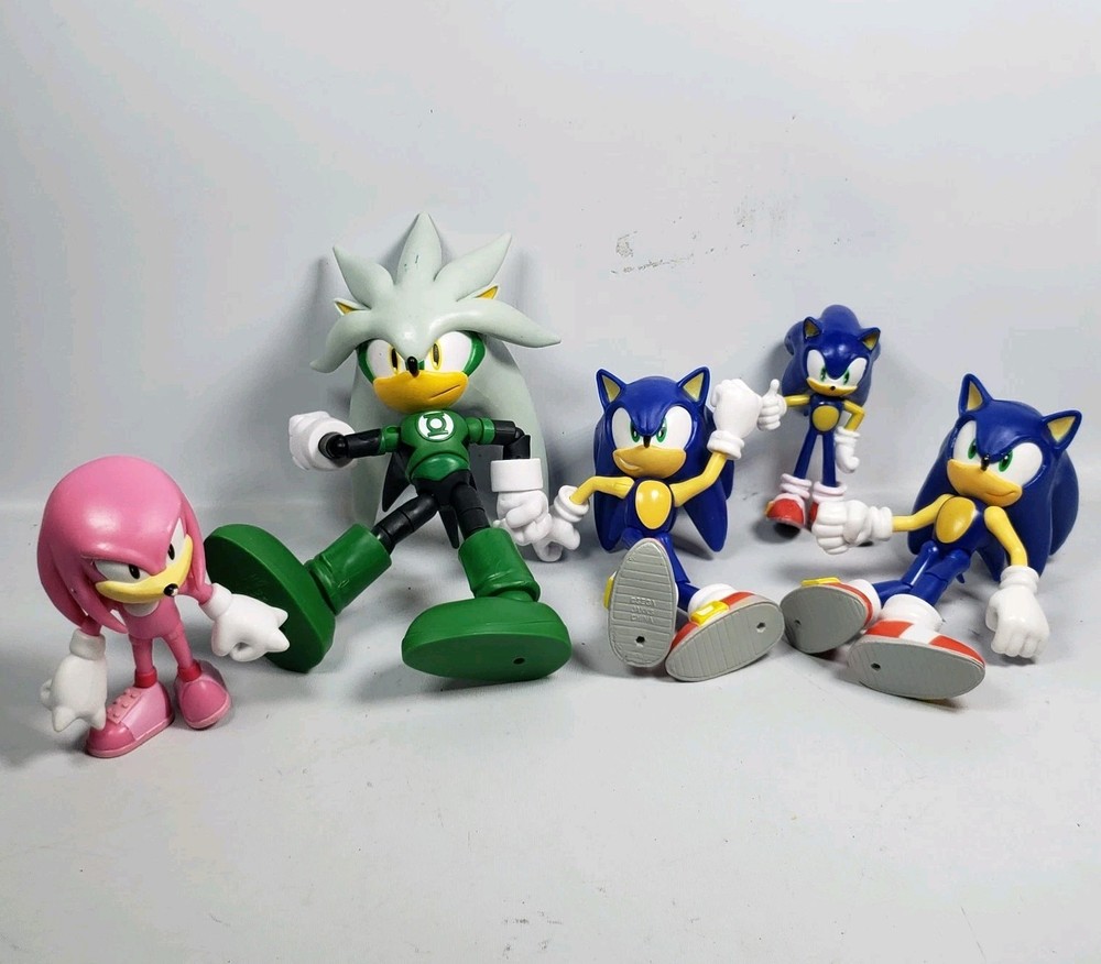 Sonic the Hedgehog Lot Green Lantern & Other Action Figures Miscellaneous Lot