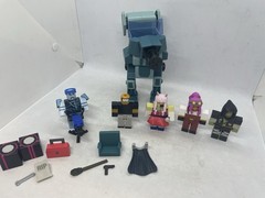 R0BL0X Mini Figures Various Lot Of 5 w/few Accessories –