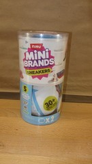 Sneakers Mini Brands Capsule 2 Pack by ZURU Real Miniature Sneaker Brands