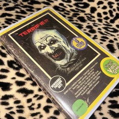 NEW TERRIFIER – Damien Leone’s Exclusive Spirit Collectors Box (6 item included)