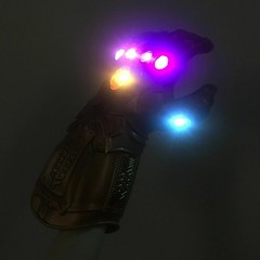 Thanos Infinity War Gauntlet w/LED Light Glove For Kid Size Avengers Costume Toy