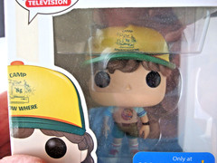 NEW Vaulted GRAY SHIRT 804 Dustin WALMART EXCLUSIVE Stranger Things Funko Pop