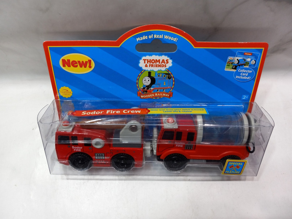 Thomas & Friends Wooden Railway Sodor Fire Crew Truck Water Tanker Vtg 2004