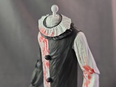 NECA Terrifier 2 Ultimate Art the Clown Blood Splattered Action Figure BODY BUCK