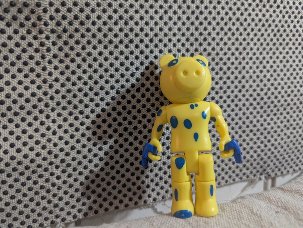 Mini ToonPiggy Dinopiggy 3.5″ Tall Yellow with Blue Spots Phat MOJO Figure