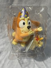 NEW Open Box Bluey Studio Collection Series 1 – 5″ Figure – Bingo Duck Cake