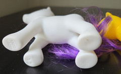 Lot Of 2 Large Plastic Play Horses Ponies White Yellow Toy Figure Unbranded