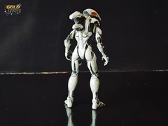 Premium 100mm Sci-Fi Bio-Mechanical Entity – Resin Collectible Figure 1/18 “3.94