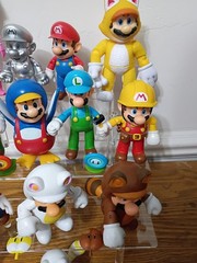 12-PK WHITE TANOOKI SUPER MARIO 4″ Lot Builder Penguin Cat Metal Raccoon Luigi