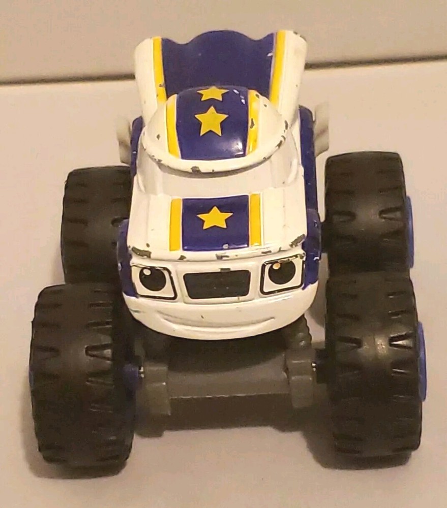Blaze And The Monster Machines Darlington Car Truck Action Figure 2014 Die Cast