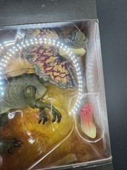 Jurassic Park World Hammond Collection Dilophosaurus Legacy Collection Amber