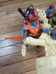 Vintage MOTU Battle Bones 1984 w/12 Figures He-Man Masters of the Universe Retro