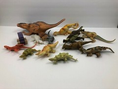 Toy Dinosaur Lot All Different Assorted Shapes Sizes Rubber Plastic Wood (13)