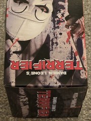 🤡 MEGA DAMIEN LEONE’S TERRIFIER ART THE CLOWN FIGURE WITH SOUND MEZCO MDS TOYZ