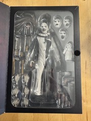 NECA Damien Leone’s TERRIFIER Ultimate ART THE CLOWN Horror 7″ Action Figure NIB
