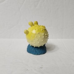 Disney Pixar Finding Nemo Bloat the Blowfish 2″ PVC Figure Cake Topper Yellow