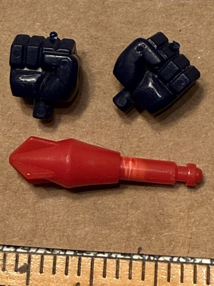 HASBRO vtg Transformers G1 OPTIMUS PRIME Left & Right Fist 1984 Magnus Missile