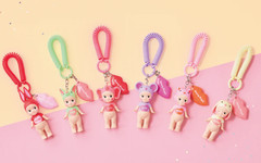 Sonny Angels Kiss Kiss Charm Minifgure (1 Blind box figure) 59601
