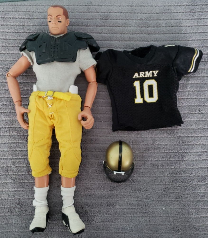 1998 GI JOE 12″ CLASSIC COLLECTION Army Football Quarterback 1/6 FIGURE