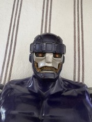 Marvel Legends Masterworks Sentinel 2010 missing Foot electronics work