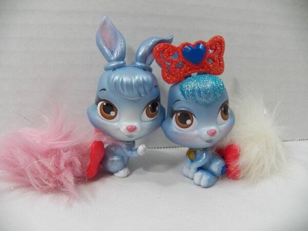 ~Disney~ Whisker Haven Palace Pets Snow White Berry The Bunny Glitter Doll