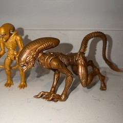 Alien Xenomorph Action Figure Lot of 2 2020 Action Figures Sci-Fi Movie Toys
