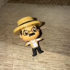 Vuala Sorpresa El Chavo Chaparron Bonaparte Phone Charm Hanger Mexico RETIRED