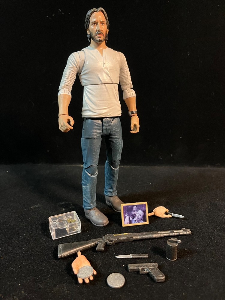 Diamond Select Toys John Wick 3 Casual Clothes 7″ used