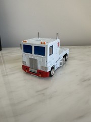 MD005 Transformers SS86 White Optimus Prime AKA Ultra Magnus