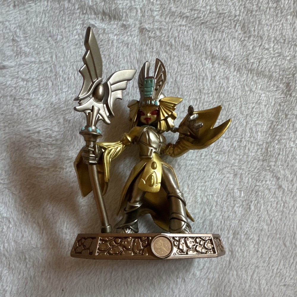 Activision Skylanders Aurora Gold Action Figure w/ Staff & Base