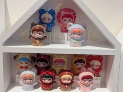 BAOBAO Winter Carnival Christmas Figure-Trading Doll Confrmed Blind Box