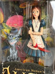 American Mcgee’s Alice Bloody Variant EA Games Rare HTF worn box