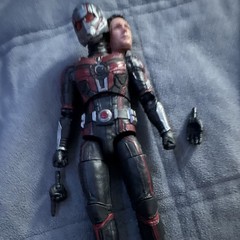 Marvel Ant-Man Action Figure w/ Alternate Head & Hands, Black Red Silver