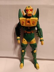 DC Universe Classics NEW GODS – MANTIS (WAVE 9) – ACTION FIGURE