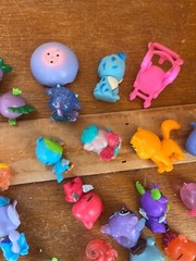 Large Lot of Mini Vinyl Plastic Rubber Sparkly & Not Cutsy Animal Play Figures –