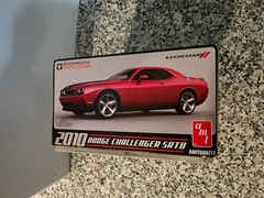2010 Dodge Challenger SRT8 1/25 AMT Model Kit MIB NEW Unbuilt
