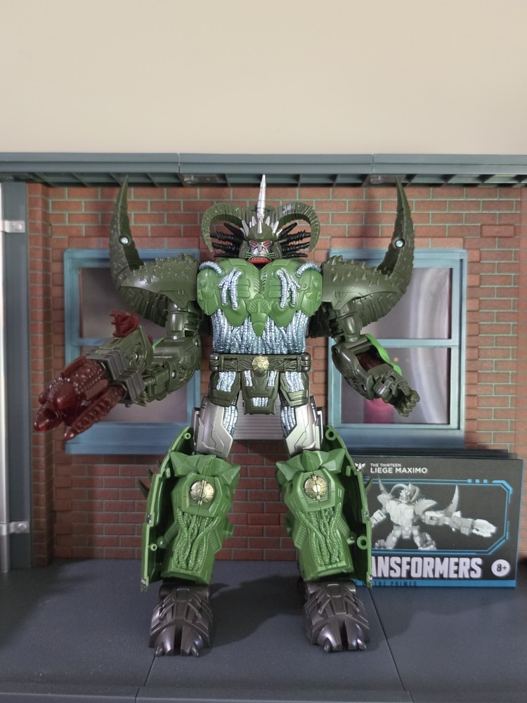 Transformers Age of the Primes The Thirteen Liege Maximo Leader Class