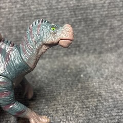 Disney’s Dinosaur Film 2000 Electronic Ferocious Talking Kron Iguanodon Baylene