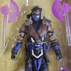 Mortal Kombat Sub-Zero Action Figure w/ Axe, Sword + Head Blue/Black/Brown