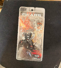 NECA Gears of War Locust Drone Action Figure w/ Dog Tags, Multicolor 17+