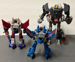 TRANSFORMERS WAR FALL OF CYBERTRON SERIES LOT OF FIGURES AS IS AS SHOWN