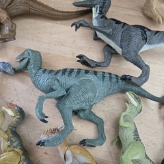 Jurassic World Dinosaurs LOT OF 15 TOTAL DINOS 3 FIGURES See photos