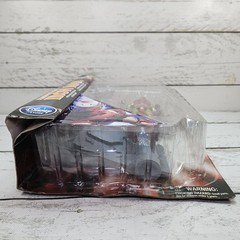 Diamond Select Marvel Select Bleeding Edge Iron Man 2014 7″ Figure Box Damage