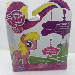 NEW My Little Pony G4 CHERRY BERRY Friendship is Magic Pony Wedding Cake Brush