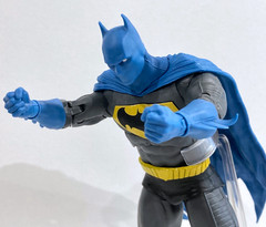 McFarlane DC Multiverse Batman Knightfall 7″ Action Figure Extra Hands and Stand