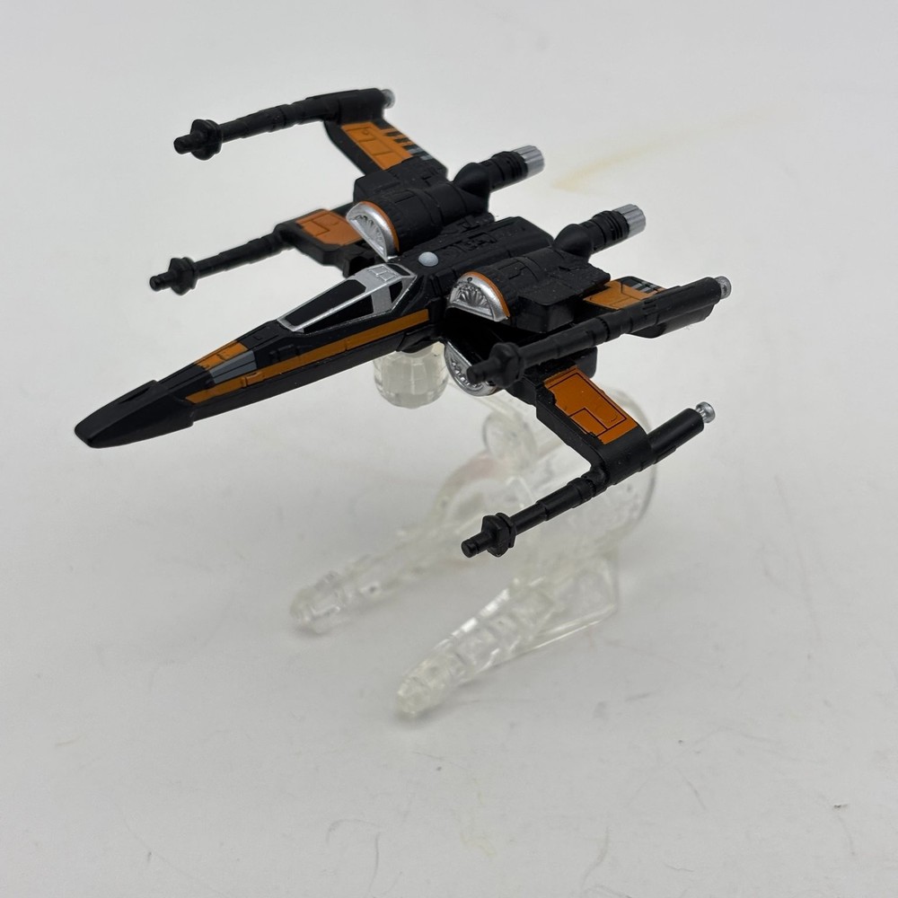 Hot Wheels Star Wars Poe Dameron X-Wing Fighter Black Die-Cast Vehicle Stand