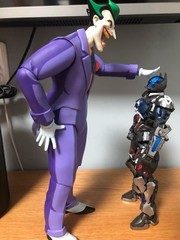 Batman Animated Series Joker 1/6 Scale Figure DC Comics Collectible Statue