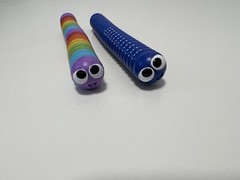 2 Slither io Plastic Bendable Snake Worm 2016 Figures Bonkers rainbow & blue