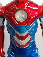 Marvel Avengers Iron Man Iron Patriot 13.5″ Action Figure Doll Light & Sound